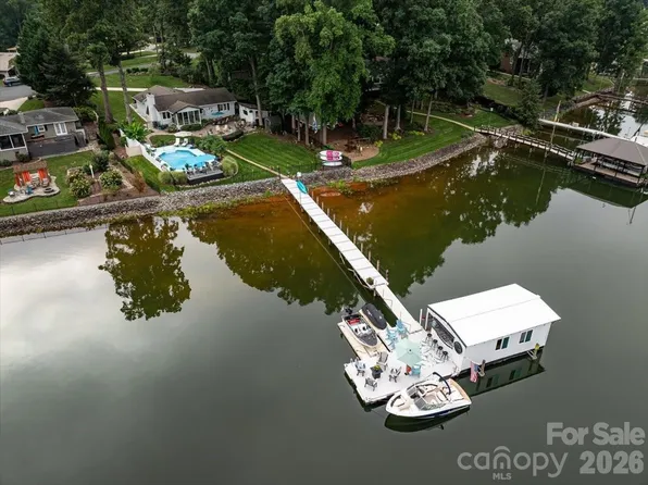 3259 Miners Cove Ct, Denver, NC 28037