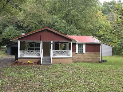 671 Hen Valley Rd, Oliver Springs, TN, 37840