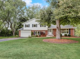 10921 N Crestline Rd, Mequon, WI 53092