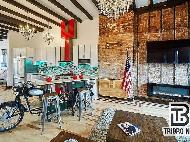117 Gates Ave #LOFT — Photo 3