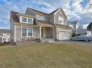 827 Adderly Ln, Gurnee, IL