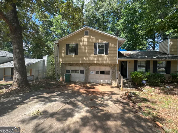5309 Kemper Pl, Stone Mountain, GA 30088