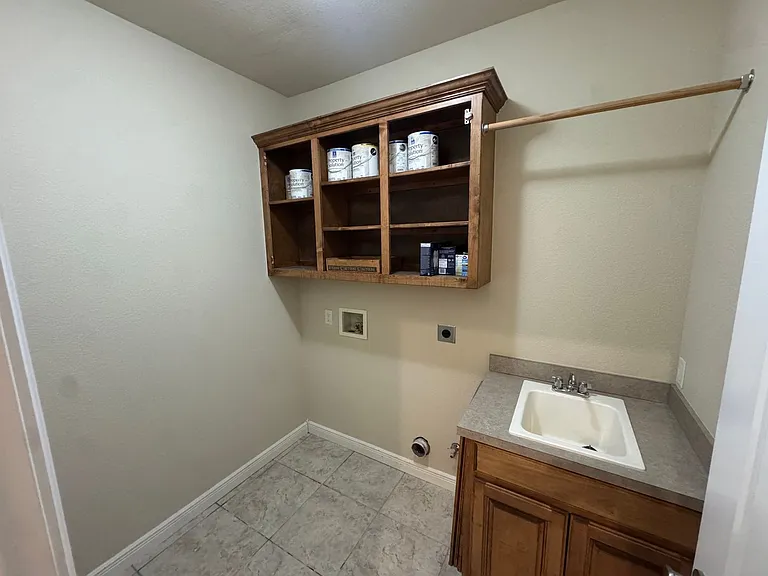 407 Lyndal Ln — Photo 36