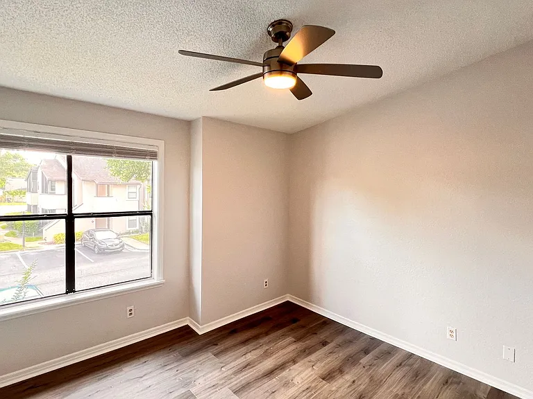 3043 Antique Oaks Cir #170 — Photo 20