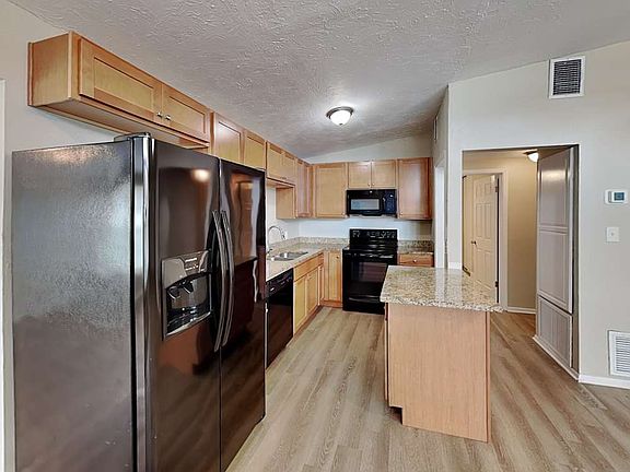 2nd image of 3426 21st St
