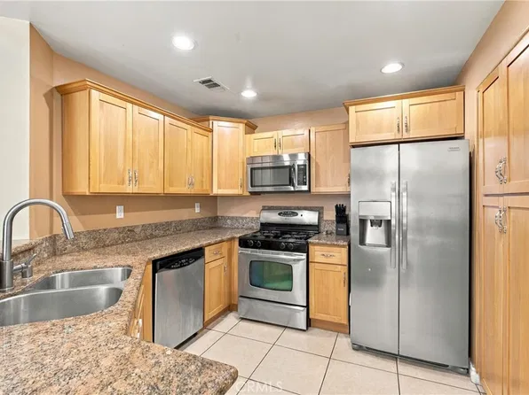 2931 Via Milano Unit 201, Corona, CA 92879