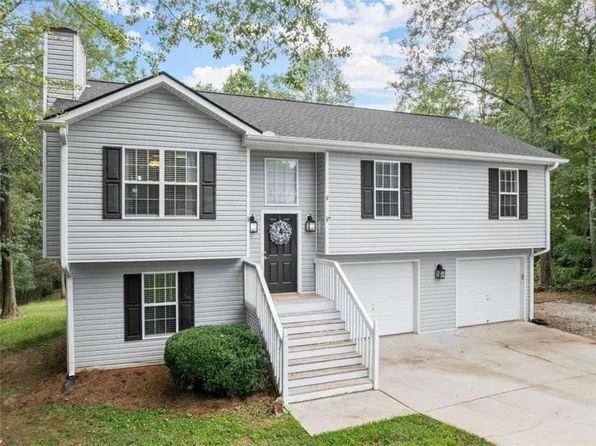 54 Dogwood Ct, Gillsville, GA 30543