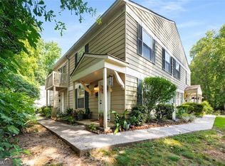 1305 Surrey Ln SW, Marietta, GA 30008