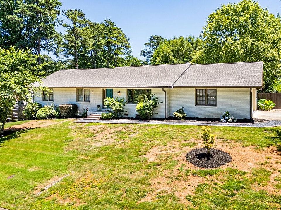 1st image of 2561 Pine Cove Dr