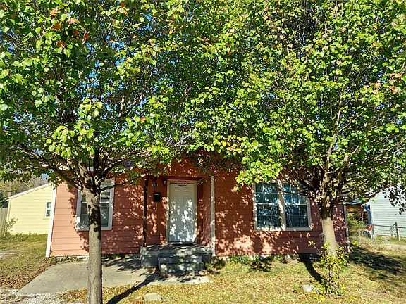 5th image of 8717 Woodcastle Dr
