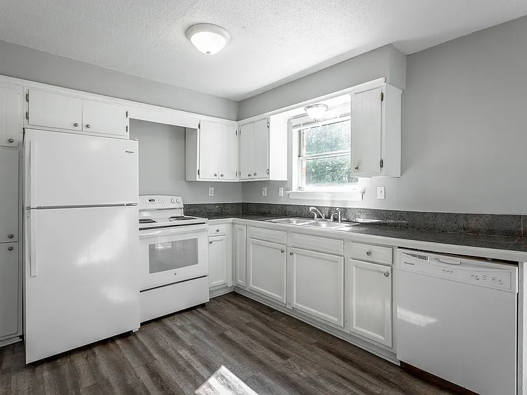 Charming Multifamily Living at 1407 Mana Lane — Photo 1