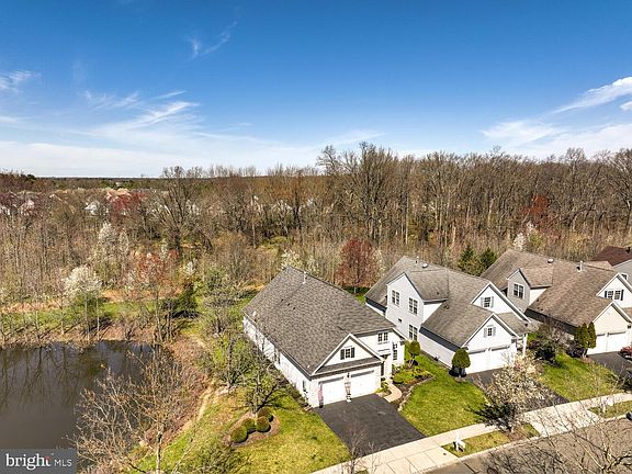 3rd image of 343 Blanketflower Ln