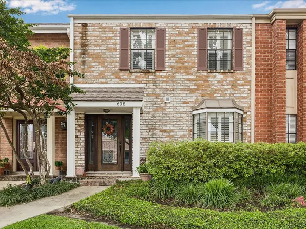 608 Augusta Dr #608, Houston, TX 77057