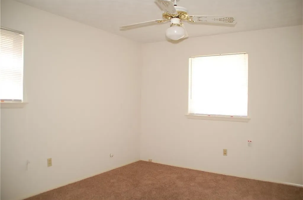 3 bed, 1424 sqft, $1,875 — Photo 3