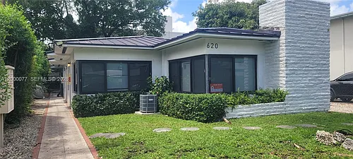 620 SW 6th Ave Photo 1