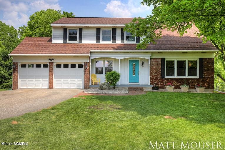 1st image of 600 Twin Lakes Dr NE