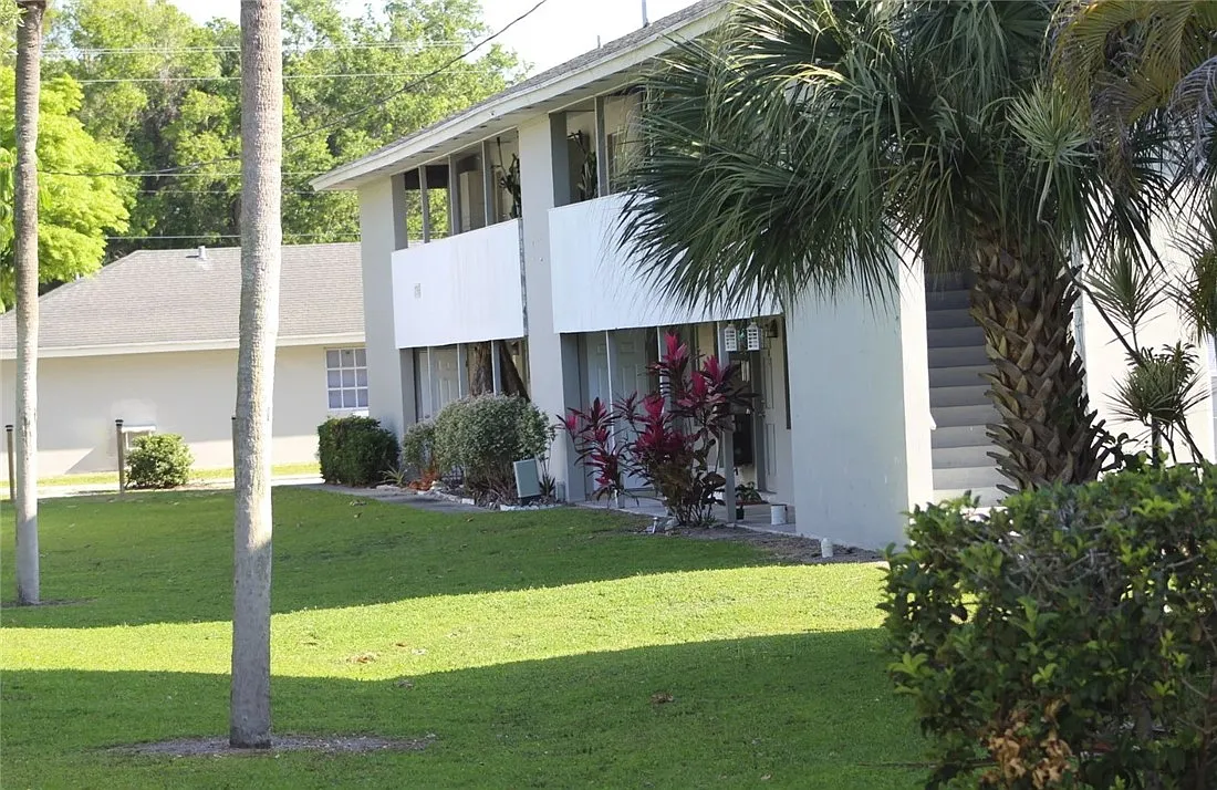 2 bed, 1.0 bath, 800 sqft, $1,550 — Photo 3
