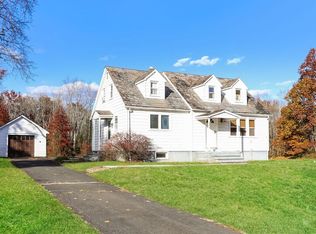 525 Lonely Cottage Rd, Upper Black Eddy, PA 18972