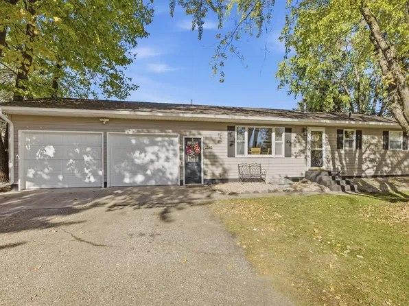 540 3rd St NW, Richmond, MN 56368
