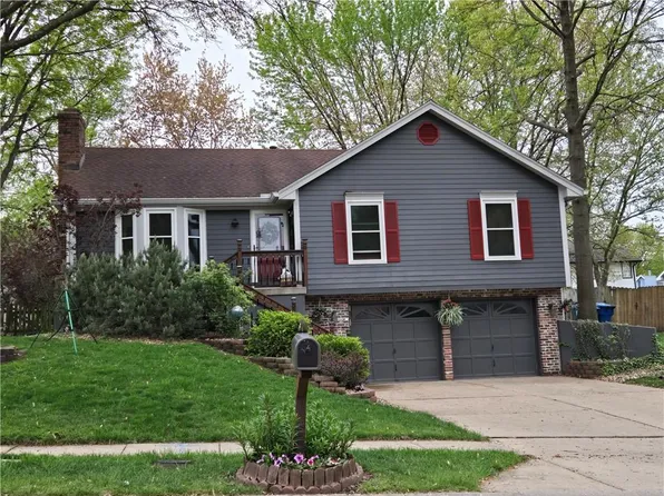 1415 Lynette St, Liberty, MO 64068