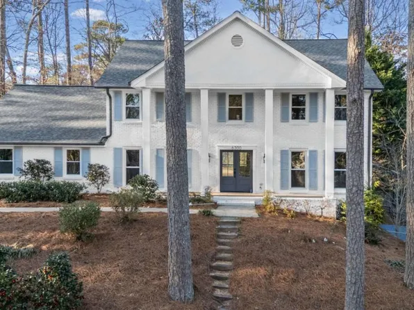 6300 Mountain Brook Ln, Sandy Springs, GA 30328