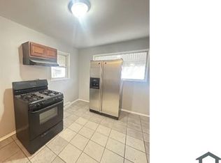 9554 S Yates Blvd, Chicago, IL