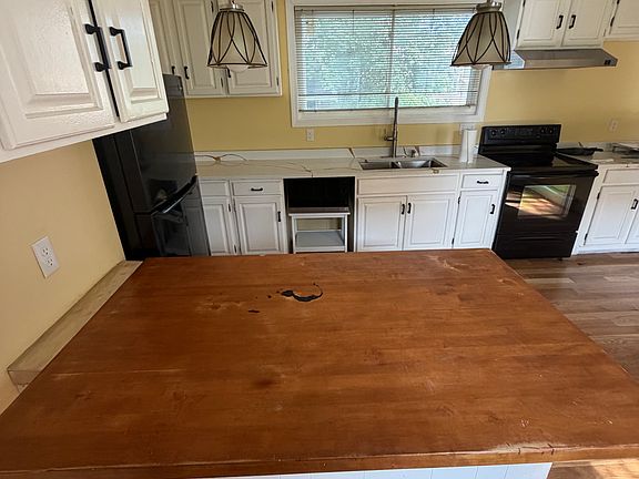 4th image of 49 Olney St #1