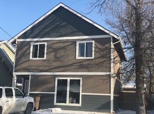 422 4th St NW, Minot, ND 58703