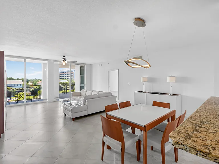 550 Okeechobee Blvd #423 — Photo 7