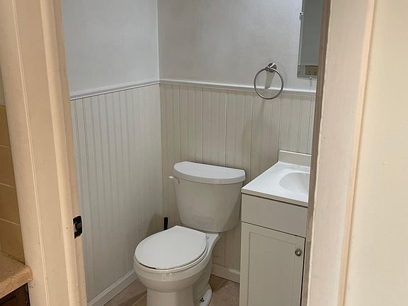 4th image of 2408 Windy Hill Ln