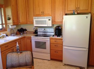 121 Hickory Ct, Farmington, MN 55024