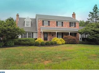 32 Dunkin Dr, Washington Crossing, PA 18977