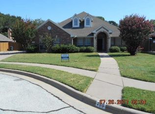 759 Shady Tree Ct, Burleson, TX 76028