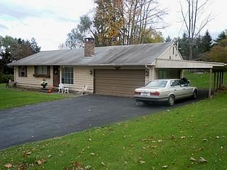 2nd image of 131 Franklin St