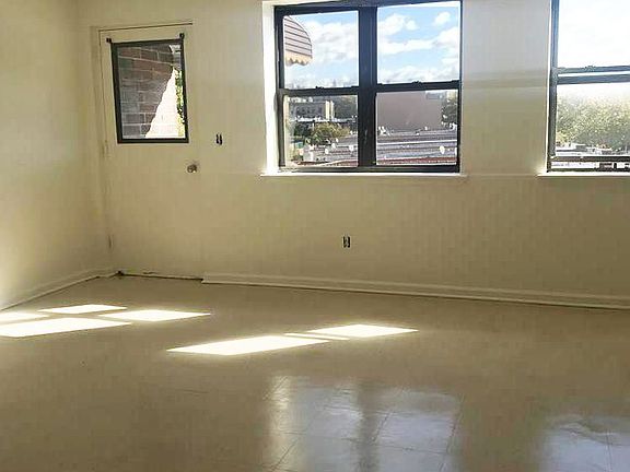 5th image of 1665 Bedford Ave APT 4B