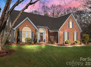 646 Franklin Grove Dr, Mooresville, NC 28115