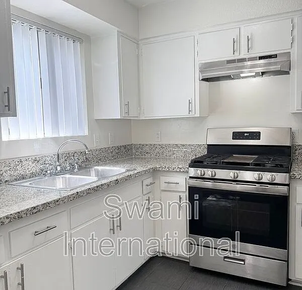 345 E Stepney St #4 — Photo 29