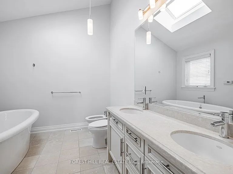 415 Deloraine Ave — Photo 31