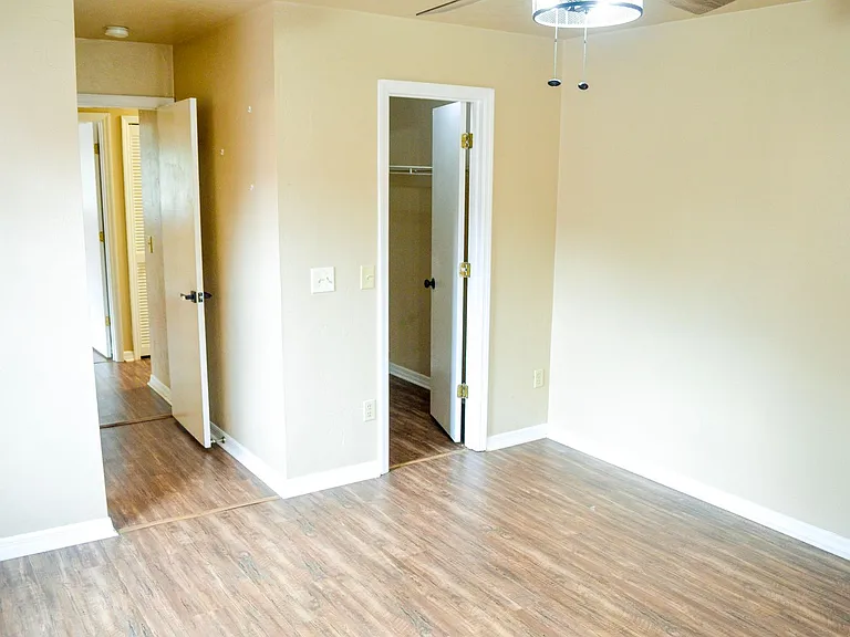 5821 SW 8th Pl — Photo 20