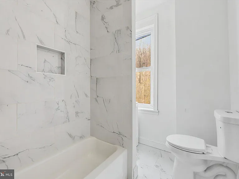 2046 S Norwood St #2 — Photo 10