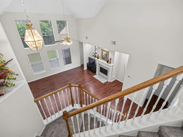 2419 Bay Hill Dr, Baytown, TX 77523