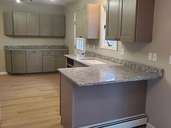 4th image of 71 S Searsville Rd