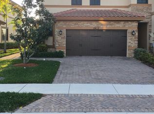 8413 Lakeview Trl, Pompano Beach, FL 33076
