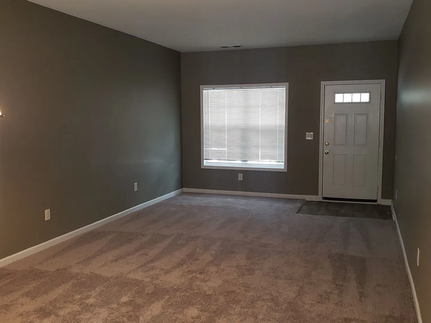 Townhome for lease — Photo 3