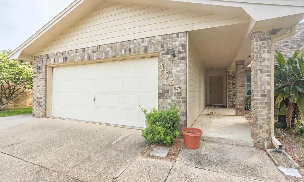 3 bed, 1628 sqft, $2,900 — Photo 2