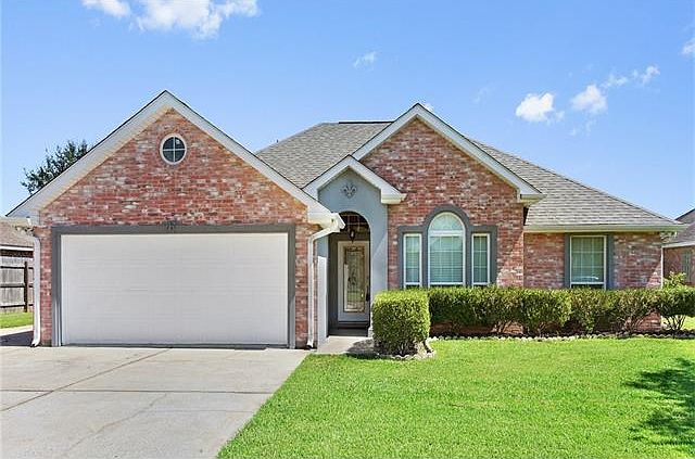 1st image of 117 Oak Moss Dr