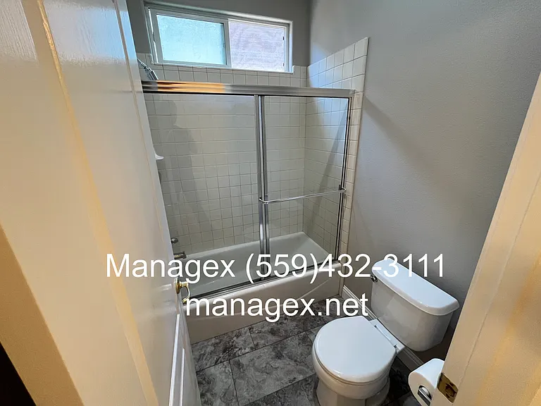 2175 Lester Ave — Photo 25
