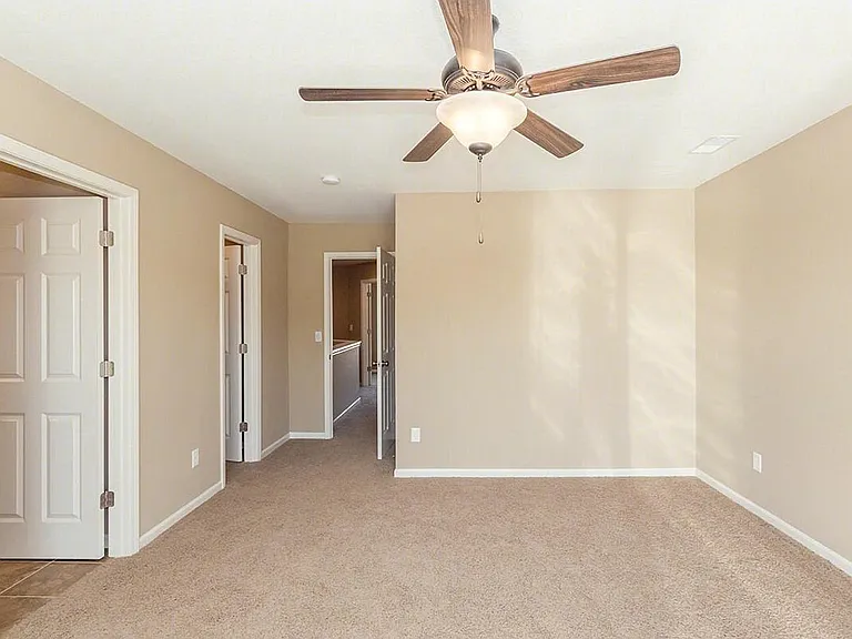 Parkway Oaks Townhomes and Duplexes — Photo 29