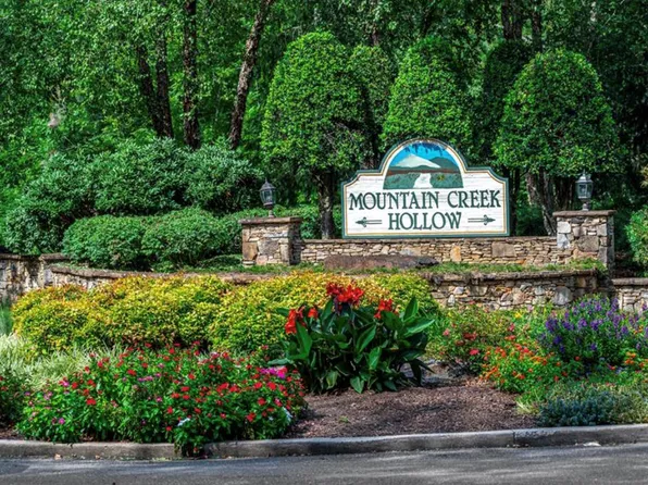 74 Grizzle Ct, Ellijay, GA 30540