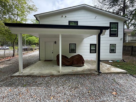 2nd image of 2088 Bolton Rd NW
